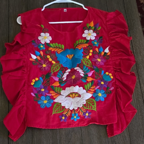 Red Embroidered Floral Ruffle Women's Top - Picture 4 of 16